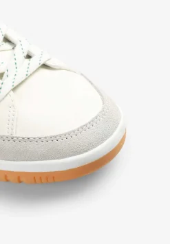 Scalpers Footwear<Contrast Skull Sneakers
