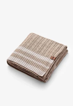 Scalpers Blankets< Cable Blanket
