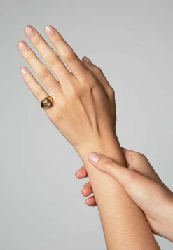 Scalpers Imitation Jewelry<Small Affair | Button Ring
